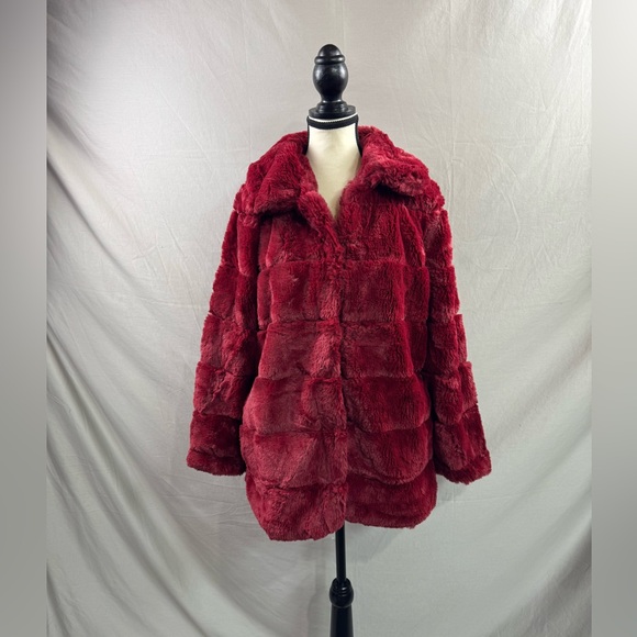 Red Faux Fur Coat 40% OFF - Picture 6 of 10
